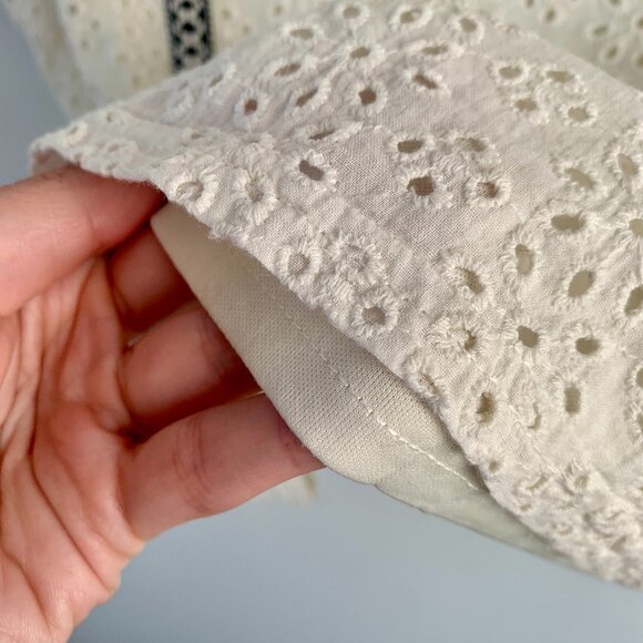 Unlabelled | Cap sleeve Blouse eyelet cream white coloured - Picture 8 of 10
